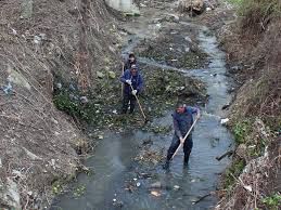 Започна поетапно почистване на речните корита в община Сливен